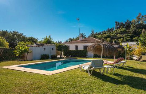 Villa con piscina cerca de la playa - Photo 22