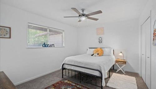 Small Town, Big House - Sleeps 8! - Foto 4