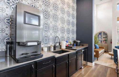 Modern Magnolia Cottage Pool and Gym Access - Foto 6