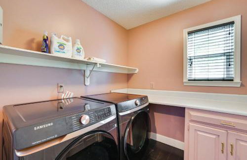 Mountain View Ridge Retreat, King, Queen, & Loft with 2 Twins - Foto 31