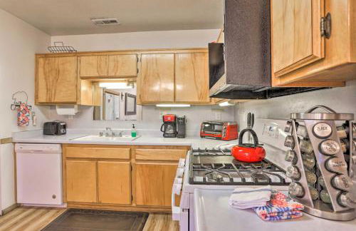 Hot Tub and Deck Big Bear Gem Near Resorts! - Foto 14