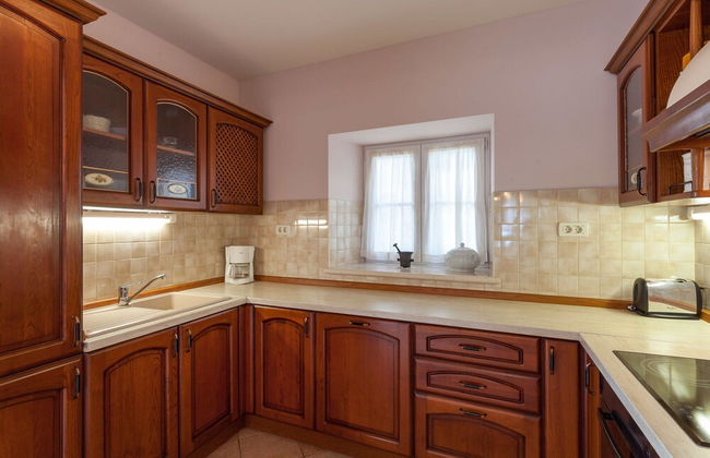 Villa in Selca With Pool Near Adriatic Sea - Photo 8