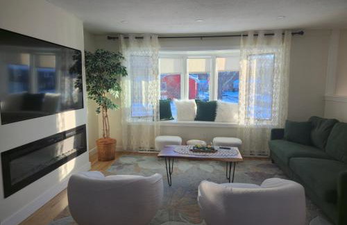 Upper-Level Oasis- Ideal for 2026 World Cup visitors - Foto 9