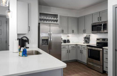 Grandview Apartment near Medical Ctr - Photo 3