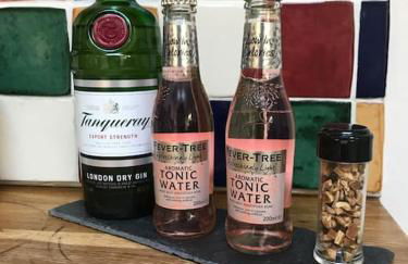 Crescent Cottage, sleeps 8, pet friendly - Photo 41