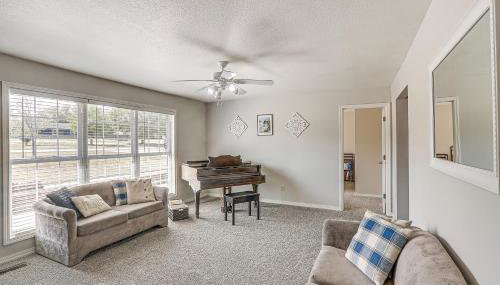 Waterfront Kansas Home with Private Fire Pit! - Foto 4