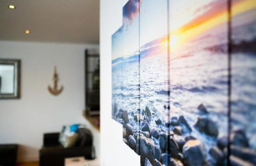 Seaview, Luxury apartment, 2 min walk to Porth Beach - Foto 17