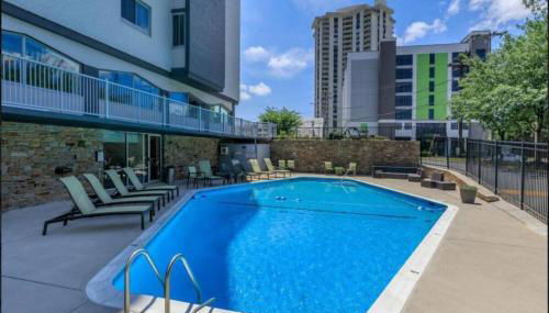 Modern 2bed 2 bath heart of Townson suite - Foto 5, sunbed