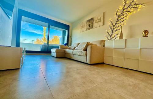 Apartment by the beach with pool and private parking - Foto 26