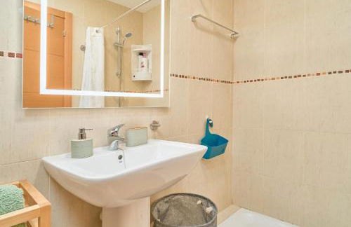 Amplio Ático De 2 Habitaciones - Photo 24