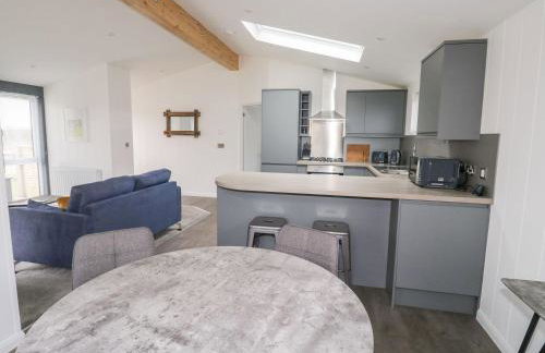 1 Southern Place - Photo 4