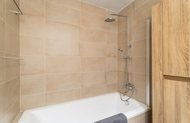 Nasma Holiday Homes - Al Hamra Village - Photo 41