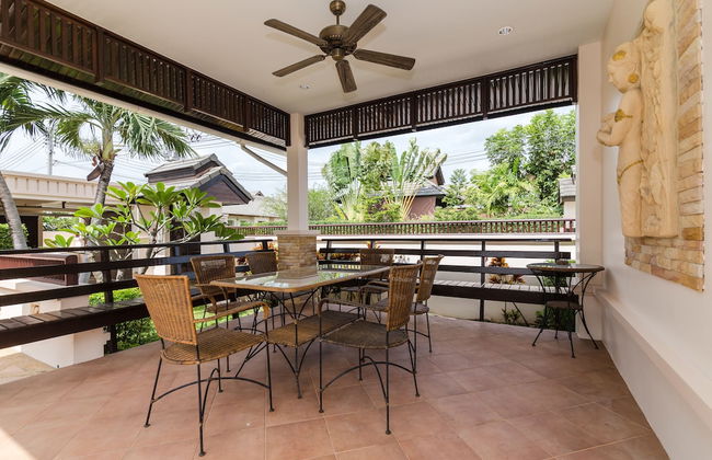 4 Bedroom Private Bali Style Villa HH1 - Photo 32