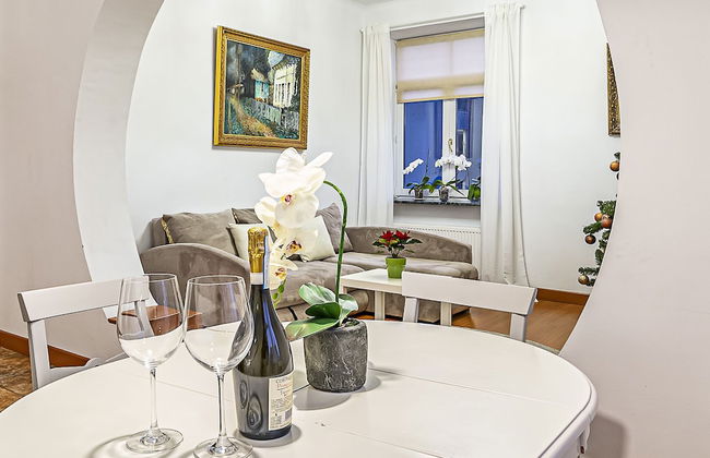 WINWINSTAY Residence in Heart of Old Town - Photo 8