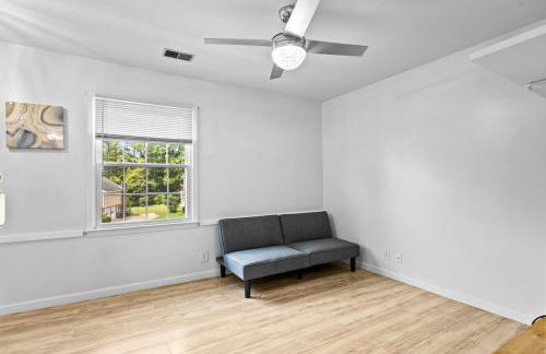 Lilburn Gateway with Game Loft, Fire Pit, Stone Mountain - Foto 17