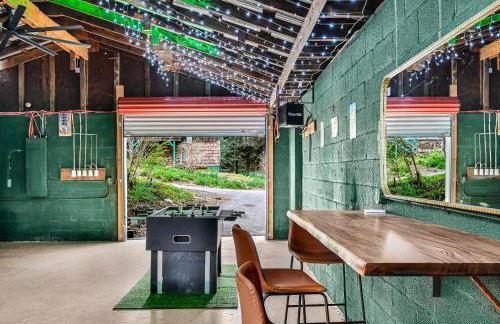 Unique Cabin With Hot Tub Close to Town - Foto 37