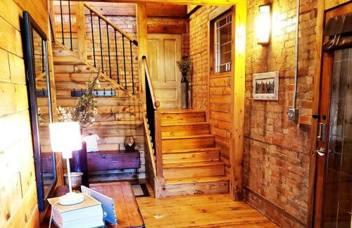 THE LOFT 3 level urban cabin with a HUGE patio! - Foto 24