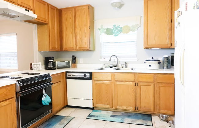 Sunny Daze Walk to Beach 2 Decks Pet Friendly Has a Mini Bar - Foto 12