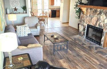 The Calm Cove - A tranquil waterfront escape near shopping and entertainment - Photo 1