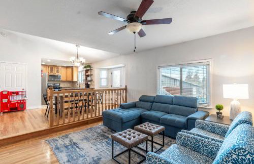 Business in Front and Fun in the Back Pets too - Photo 6