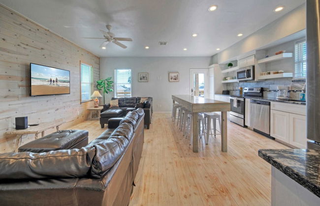 6bdr, Balcony w/ Bay View, Shared Pool + Boat Dock Keeper Red by Avantstay - Foto 5