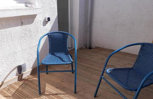 L'artistique, 4 lits, 2 chambres, stationnement gratuit, spacieux, atypique - Photo 13