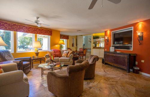 Poolside Splendor! Spacious De Anza Golf Club Home - Foto 6