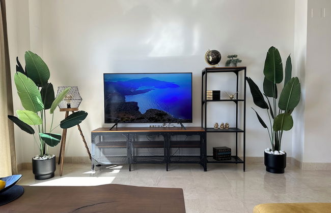 Apartment Sleeps 6 With Private Garden - Photo 11