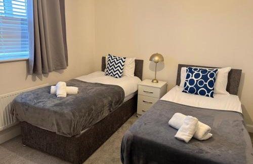 Spacious Modern 4-Bedroom Detached Home in Corby - Foto 12