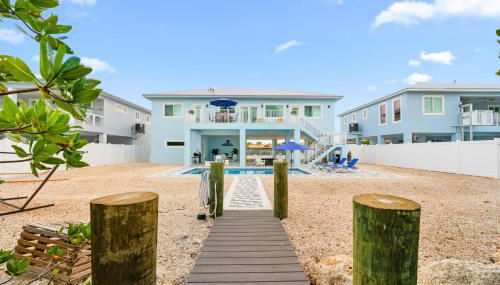 Blue Pearl New Waterfront Haven with Heated Pool ,70 Foot Dock, and More! - Foto 3, sunbed