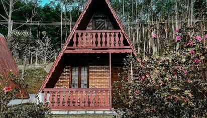 Chalé Romântico Salesópolis - banheira de hidromassagem e condomínio resort - Foto 2, Garden, Garden view