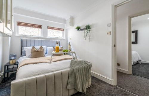 Charming 3-Bedroom London Townhouse Balcony - Foto 7