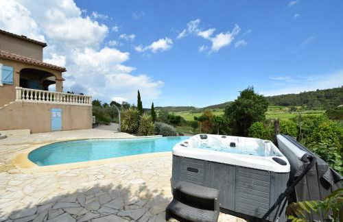 Villa With Heated Pool, Jacuzzi, Sports Field and Stunning Views - Foto 4
