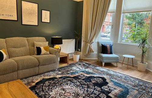 Victorian 3 BR main door flat, King size beds , large rooms - Foto 1