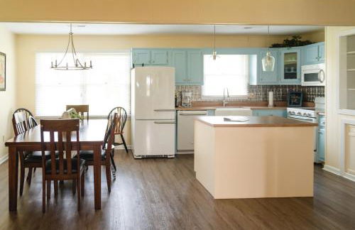 Grandma's Cottage at Garrison Farmstead near Greensburg KY - Foto 6