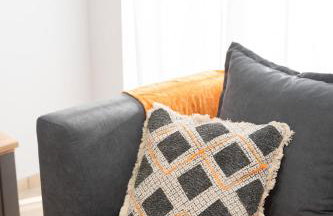 Colorful city apartment - Photo 14