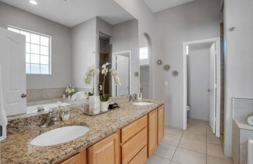 The Desert Gem Pool Spa Gated Home - Photo 33