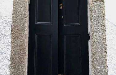 Light & Airy Historic Centre House with Balconies - Photo 1