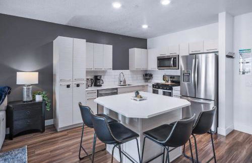 Deluxe Central 1BR 1BA Pool,Hot Tub,Gym,Parking - Foto 2