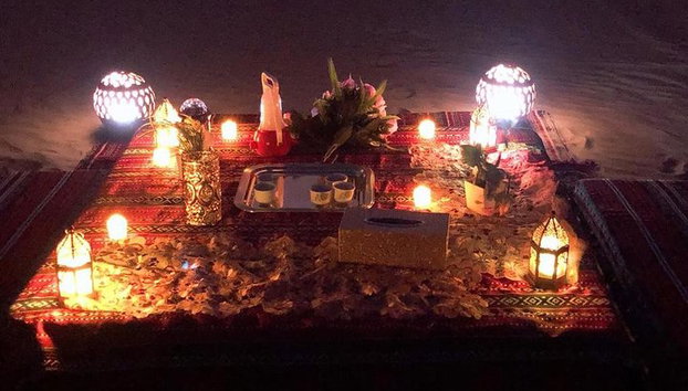 Cena romántica privada en el desierto de Abu Dhabi con cena de barbacoa caliente - Foto 4
