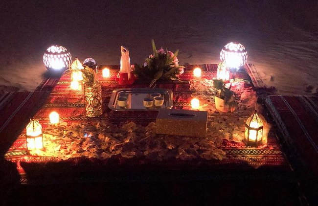 Cena romántica privada en el desierto de Abu Dhabi con cena de barbacoa caliente - Foto 4