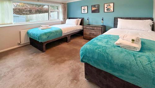 BLUNSDON LODGE - Spacious Bungalow, High Speed Wi-Fi, Free Private Parking, Garden - Foto 4, towels