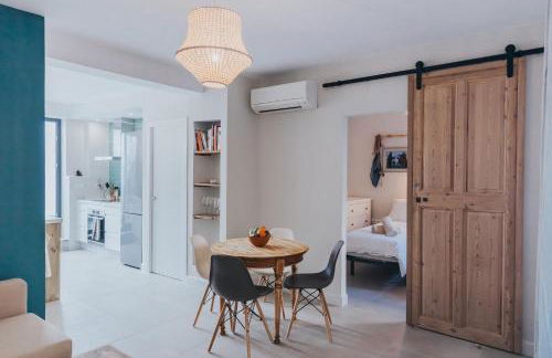 Malaga Beach House, 2 city bikes, 2 children's bikes, WiFi, BIG terrace, BBQ, Family, Childfriendly - Photo 1