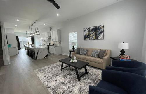 Modern 4 Bedroom 5 Bath Townhome Downtown Indpls 2232 - Foto 2