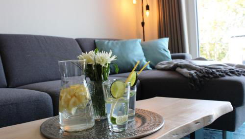 FerienHAUS Marta am Diemelsee im Sauerland mit eigener Sauna, Garten, Terrasse, Balkon und Blick auf den See - Foto 4