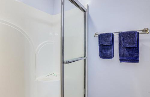 Forest-View Gem on Vaughn Creek Less Than 1 Mi to Dtwn! - Foto 19