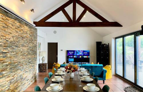 6 Bedroom Bungalow Ascot Racecourse LegoLand Windsor Castle 75" TV - Foto 35