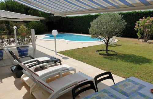 Studio meublé 2 pièces jardin piscine - Foto 1