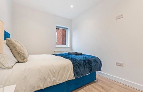 Central 2 Bedroom Apartment with Free Parking Sleeps 8 & Walk to City Centre & Arena - Foto 15