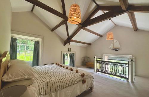 Sherlock Holmes Historic House - Photo 22